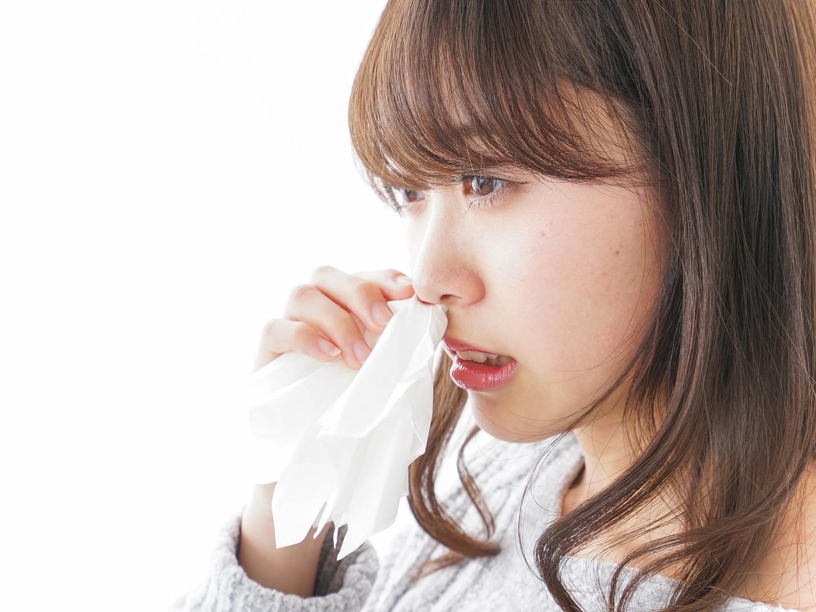 鼻血は予防できる！？原因と対策を解説