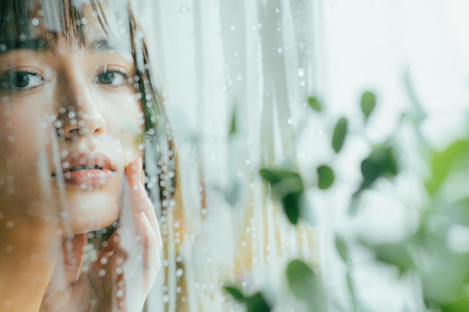 梅雨の時期…低気圧襲来に伴う不調とその対策